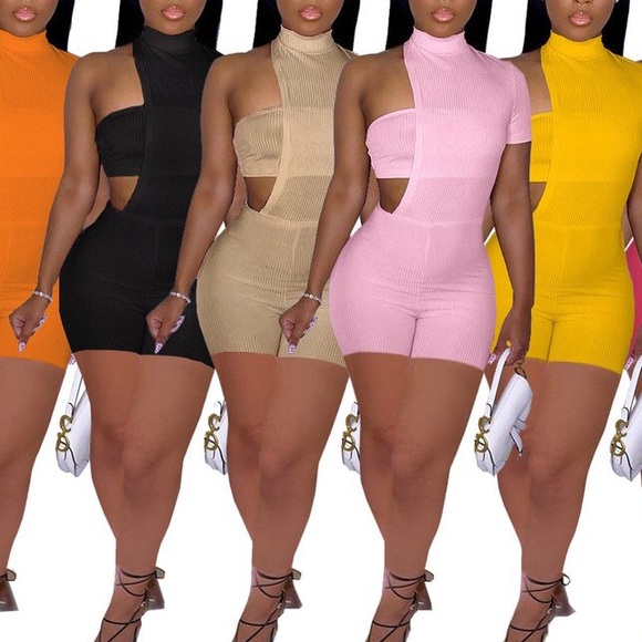 Quita Side Cut Short Set - Picture 2 of 2